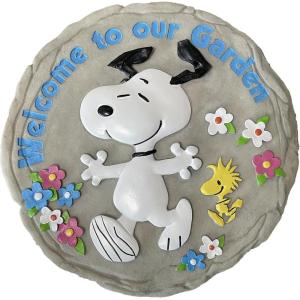 Spoontiques – Peanuts Welcome Stepping Stone – Decorative Garden Stone for Yard, Patio, Garden or Walkway – Outdoor or Indoor Home Decor (13443)